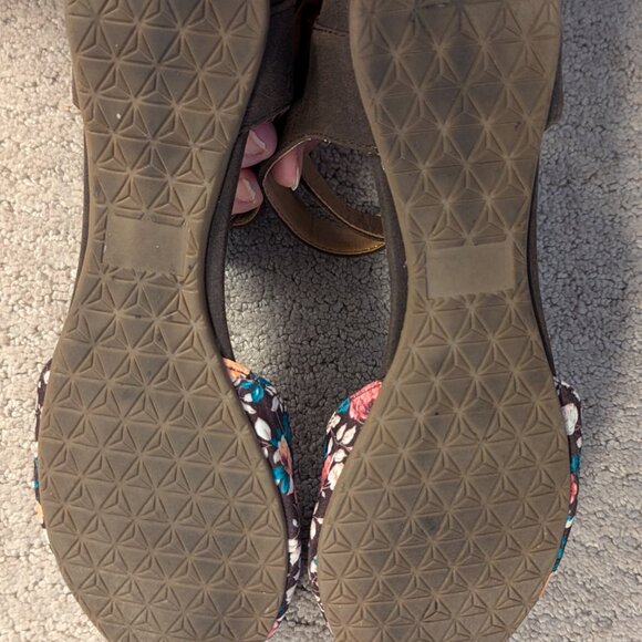 Brown and floral zipper back, ankle strap flats - Sz 8 - Picture 4 of 9
